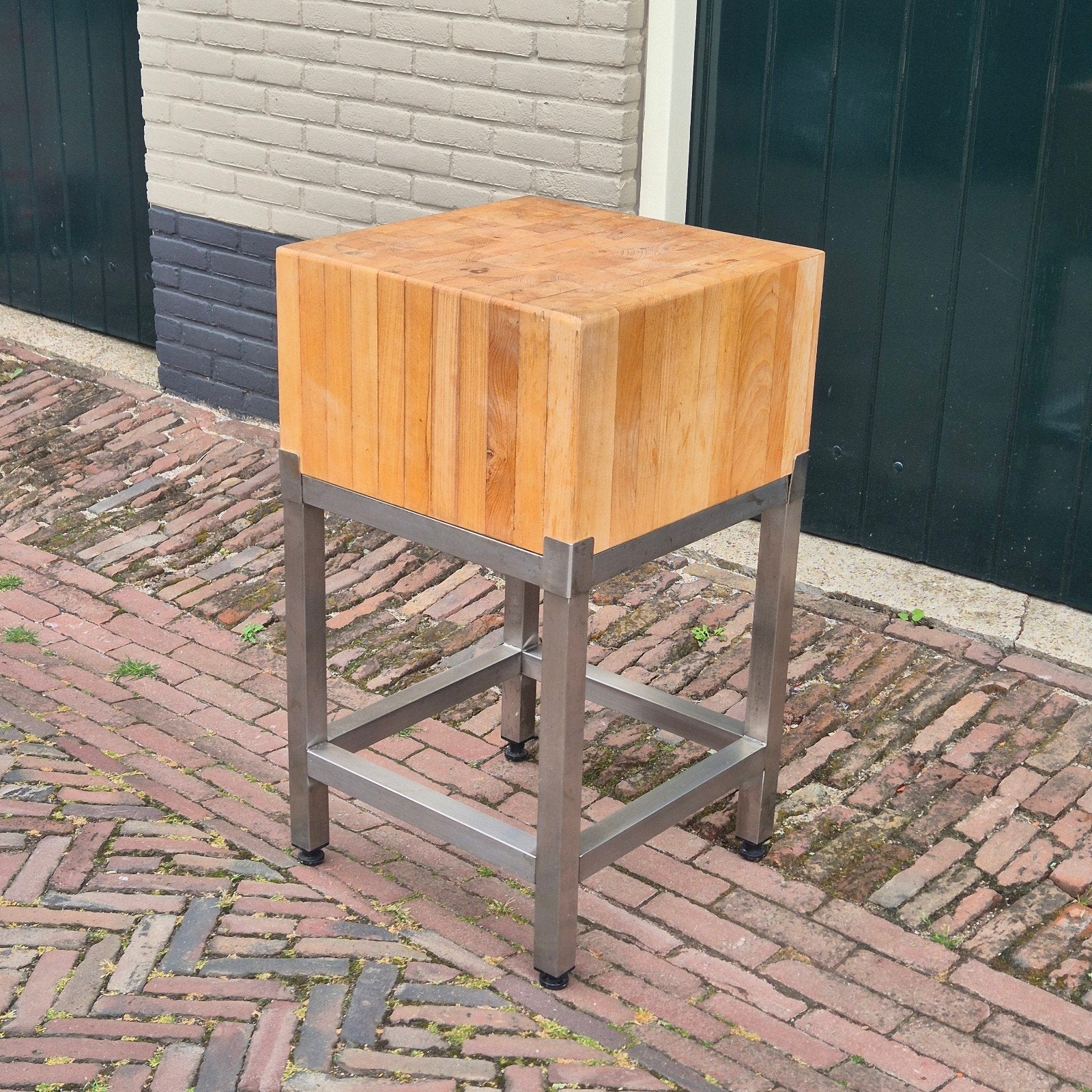 Massief houten hakblok op RVS onderstel, Ophalen, Hout, Overige typen, Gebruikt