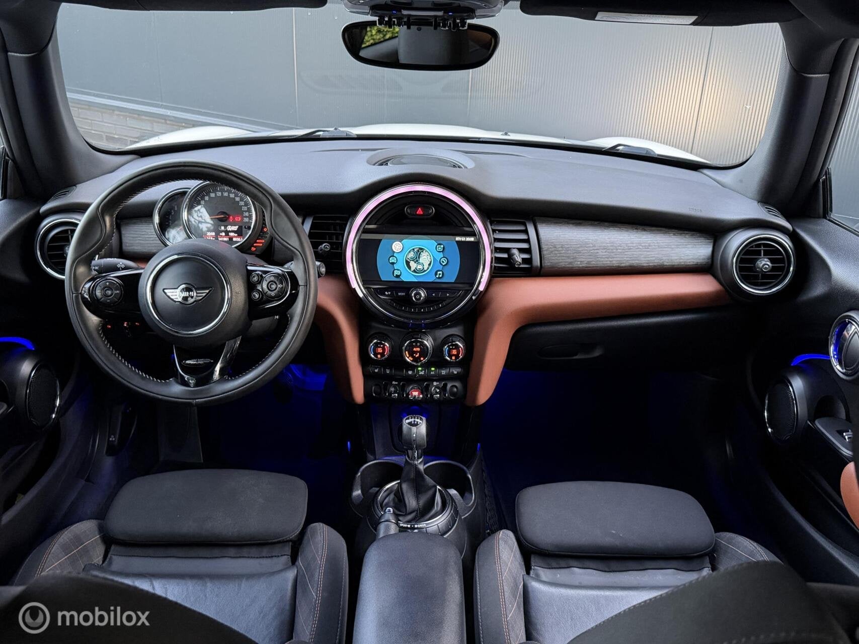 Mini 3-Deurs 1.5 Cooper Chili Seven|Carplay|leder|17”|crui, Voorwielaandrijving, 136 pk, Gebruikt, Met garantie (alle)