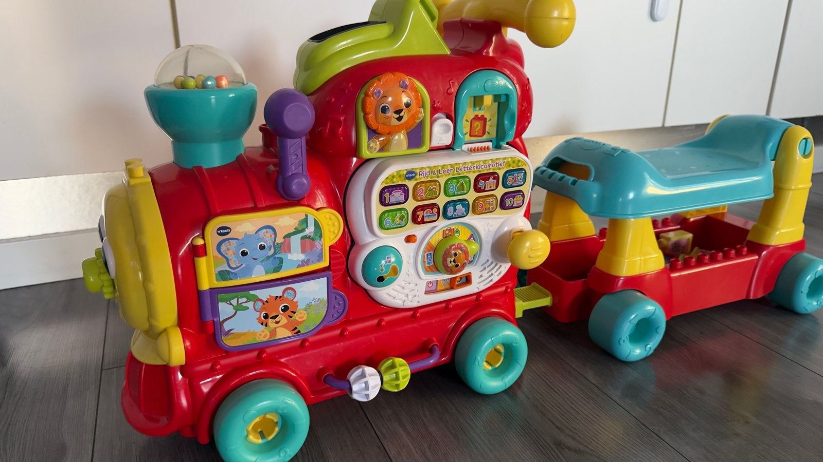 VTech Rijd en Leer - Loopwagen en Speeltrein, Ophalen of Verzenden, Zo goed als nieuw, Taal en Lezen, Met licht