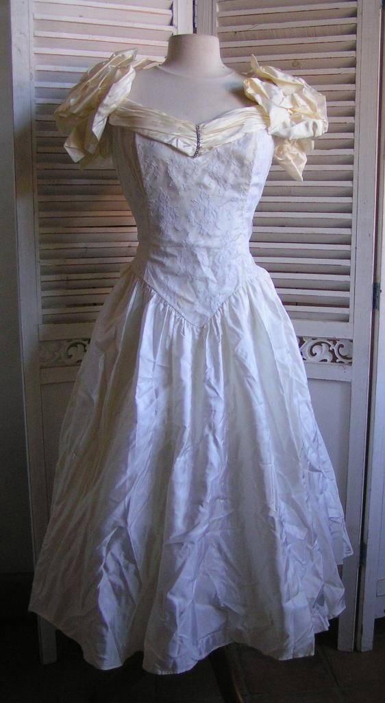 vintage trouwjurk maat M nr XX 1051 gereserveerd linde, Kleding | Dames, Trouwkleding en Trouwaccessoires, Verzenden, Zo goed als nieuw