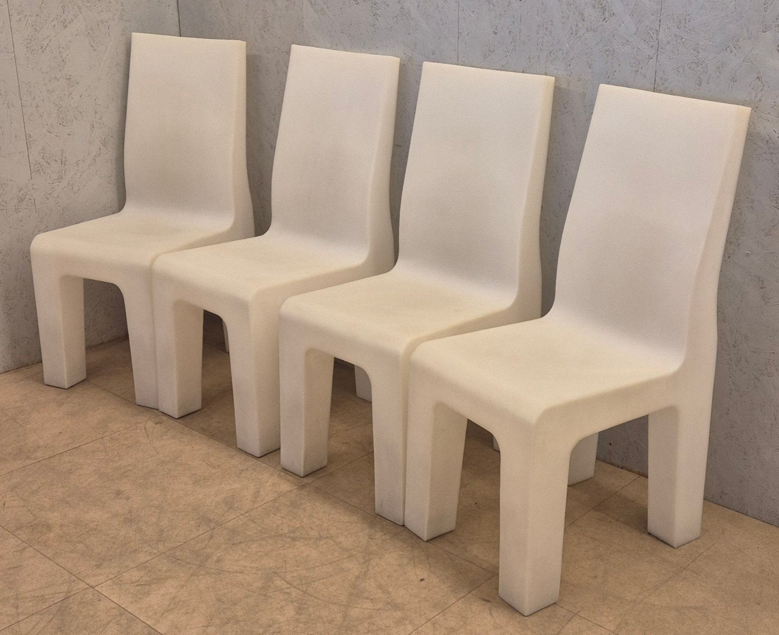 Originele Richard Hutten Centraal Museum design stoelen wit