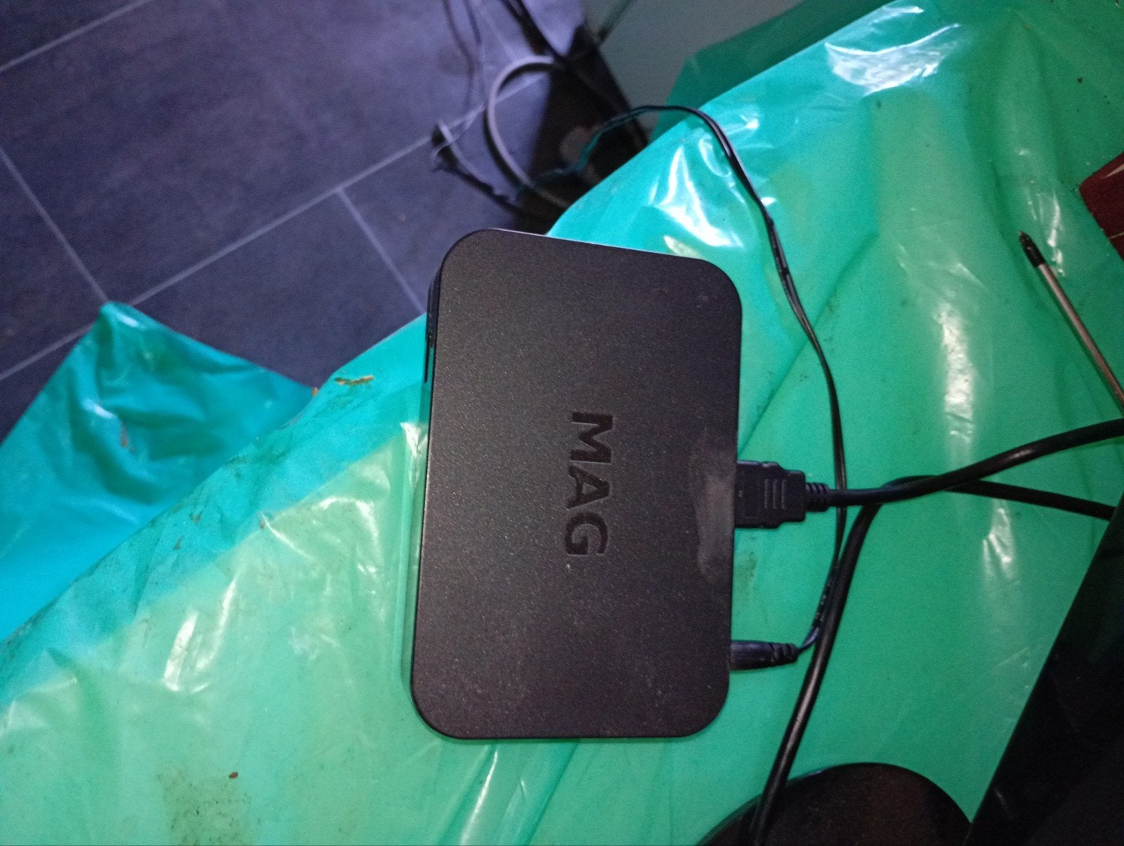 MAG IPTV Box met afstandsbediening, Ophalen of Verzenden, Gebruikt, HDMI, Zonder harde schijf