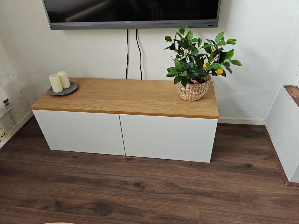 Modern TV-meubel met eikenhouten blad, Ophalen, Gebruikt, 100 tot 150 cm, Modern, Scandinavisch