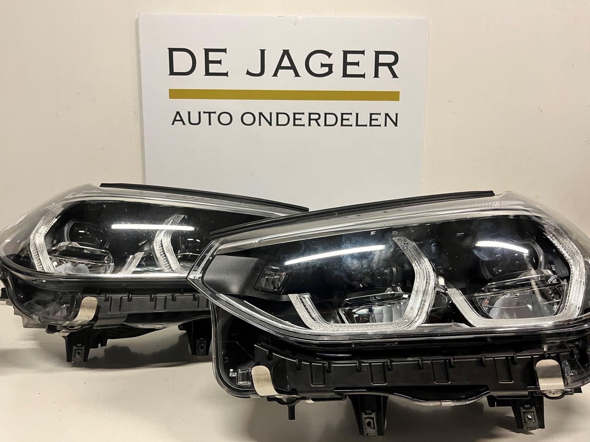 BMW X3 X4 G01 G02 ADAPTIVE LED KOPLAMPEN SET L + R 873965401, Auto-onderdelen, Petuelring 130
80788  Munich, DE, Gebruikt, Info@bmw.de