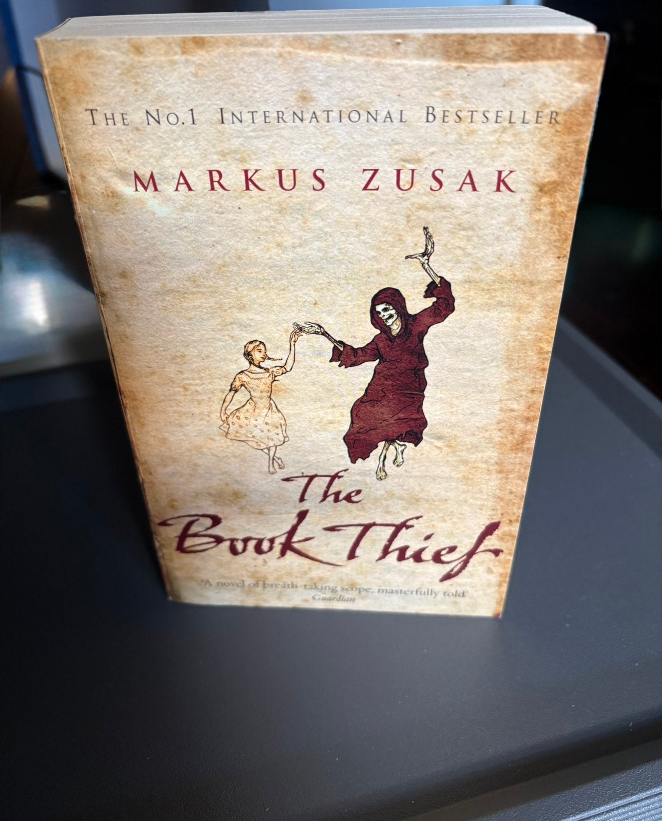 The Book Thief - Markus Zusak, Ophalen of Verzenden, Zo goed als nieuw