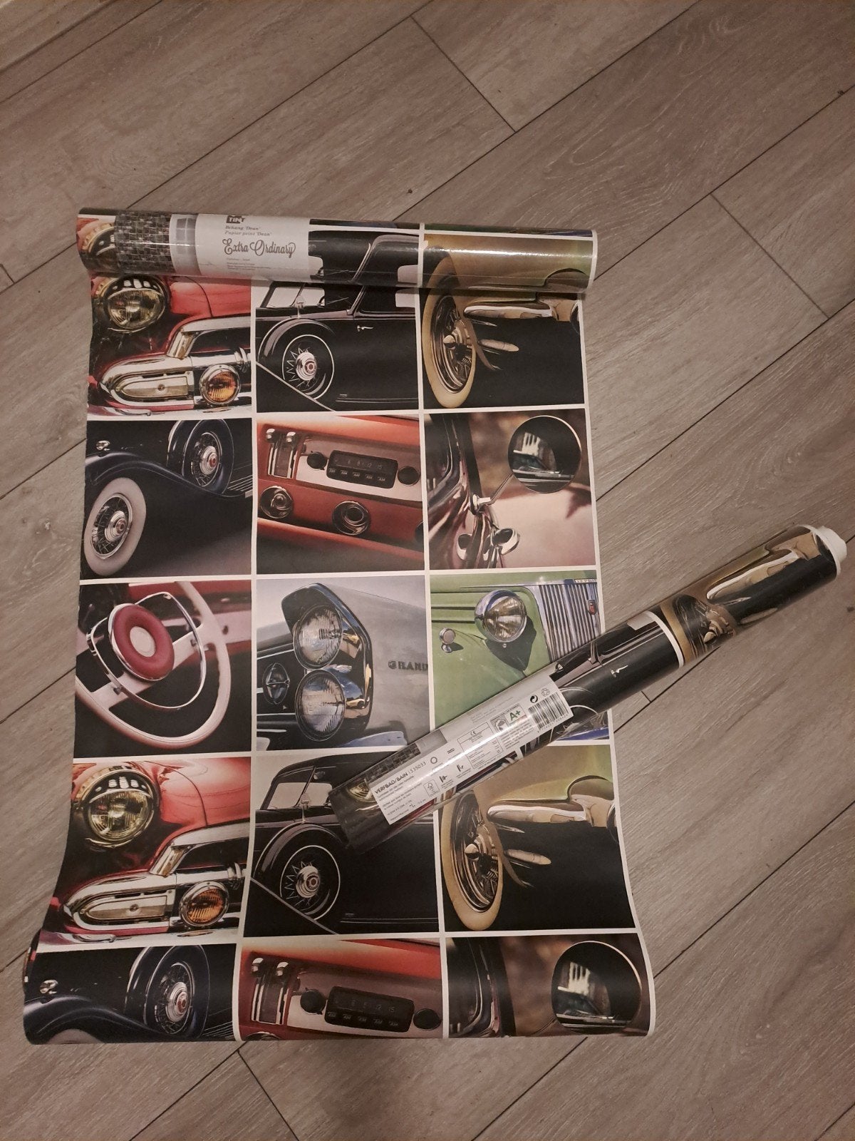 3 rollen behang met auto's - 2 dicht, 1 aangebroken, Overige patronen, Ophalen of Verzenden, Vintage/retro, Vliesbehang