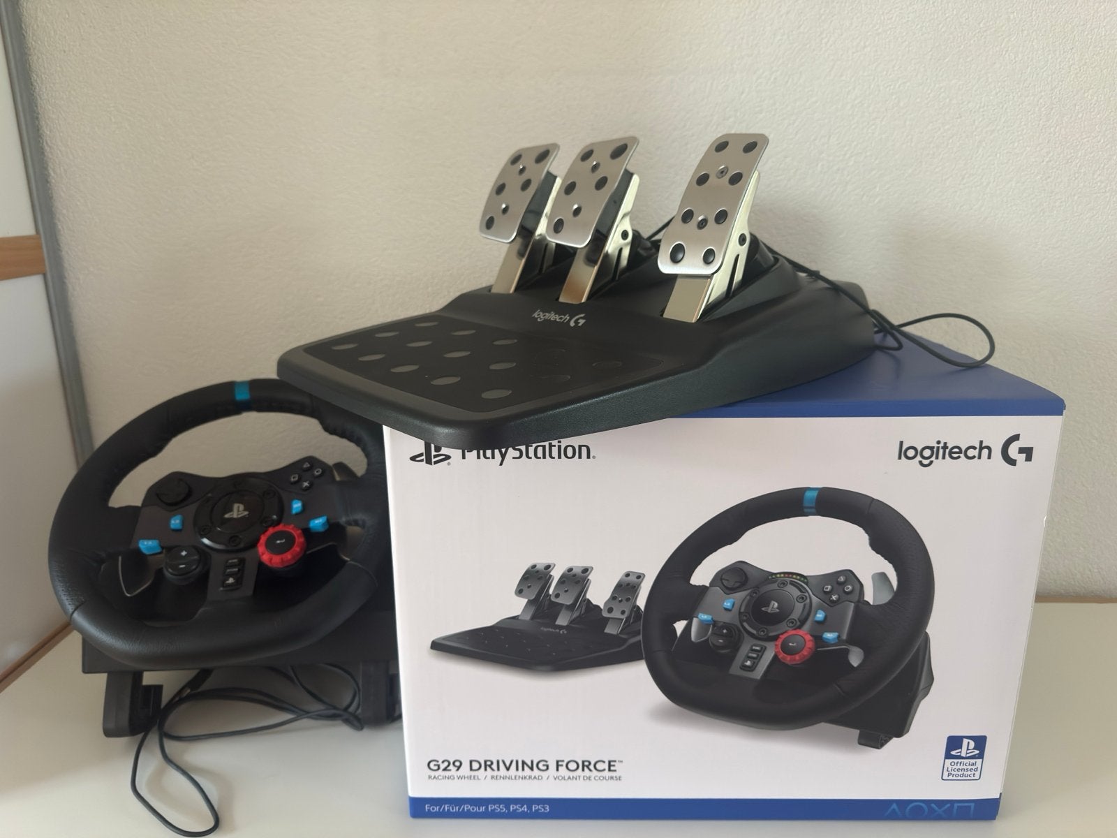 Logitech G29 Driving Force racestuur en pedalen, Spelcomputers en Games, Ophalen of Verzenden, Zo goed als nieuw, Stuur of Pedalen