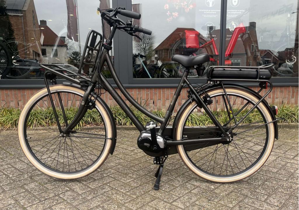 Gebruikte Cortina  E-U4 Raw, Niet ingevuld, Gebruikt, Niet ingevuld, Cortina