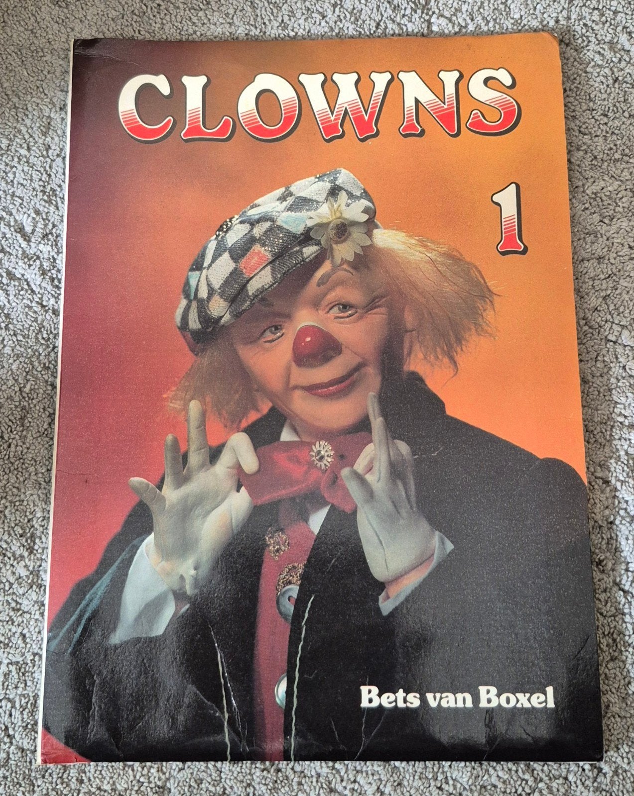 Clowns 1 & 2 - Bets van Boxel (2 stuks), Verzenden, Gelezen, Poppen maken, Bets van Boxel