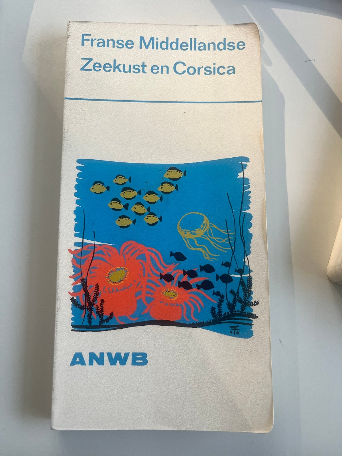 ANWB Reisgids Franse Middellandse Zeekust en Corsica, Gelezen, Europa, Ophalen of Verzenden, Reisgids of -boek