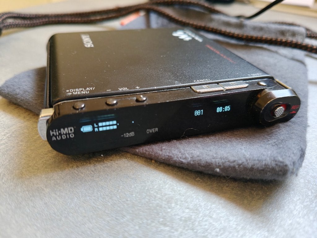 Sony MZ-RH1 Hi-MD minidisc walkman - nieuw display, Ophalen of Verzenden, Walkman