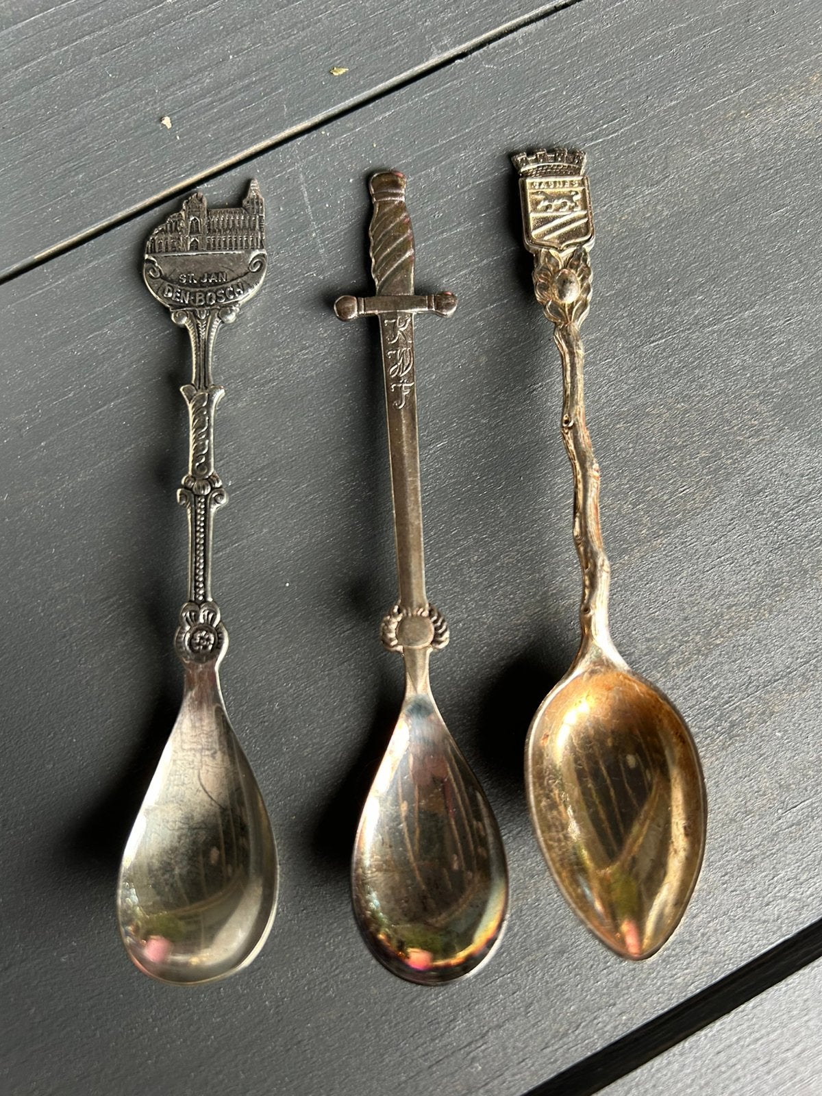 3 souvenir lepeltjes, Antiek en Kunst, Antiek | Bestek, Ophalen of Verzenden