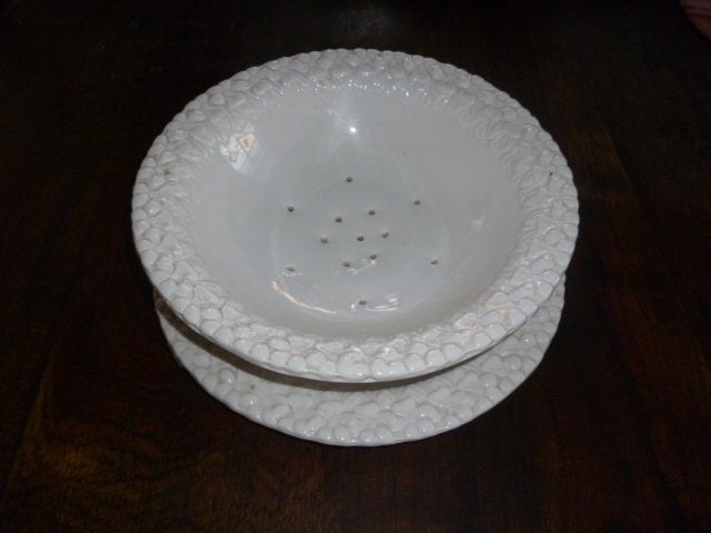 spierwitte fruittest met relief Ø 23 cm, Huis en Inrichting, Keuken | Servies, Nieuw, Ophalen of Verzenden, Schaal of Schalen