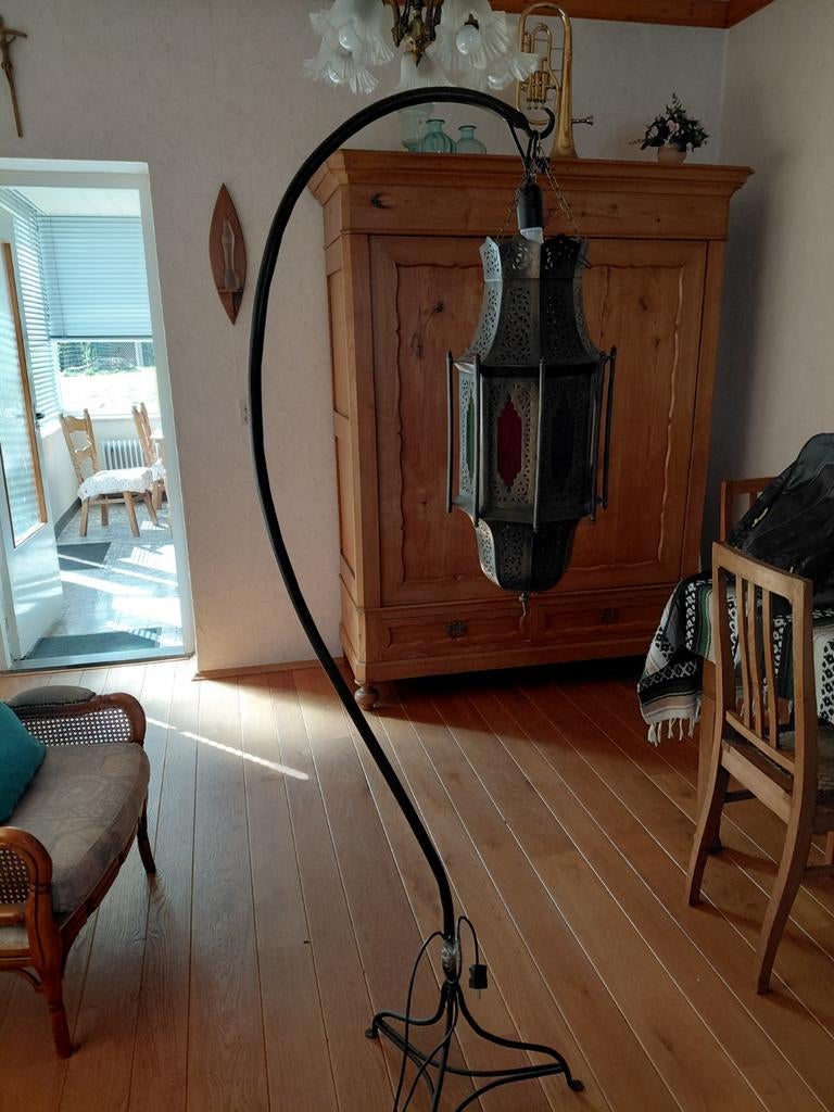 Staande lamp met gekleurd glas - Oosters design, Huis en Inrichting, Lampen | Vloerlampen, Ophalen