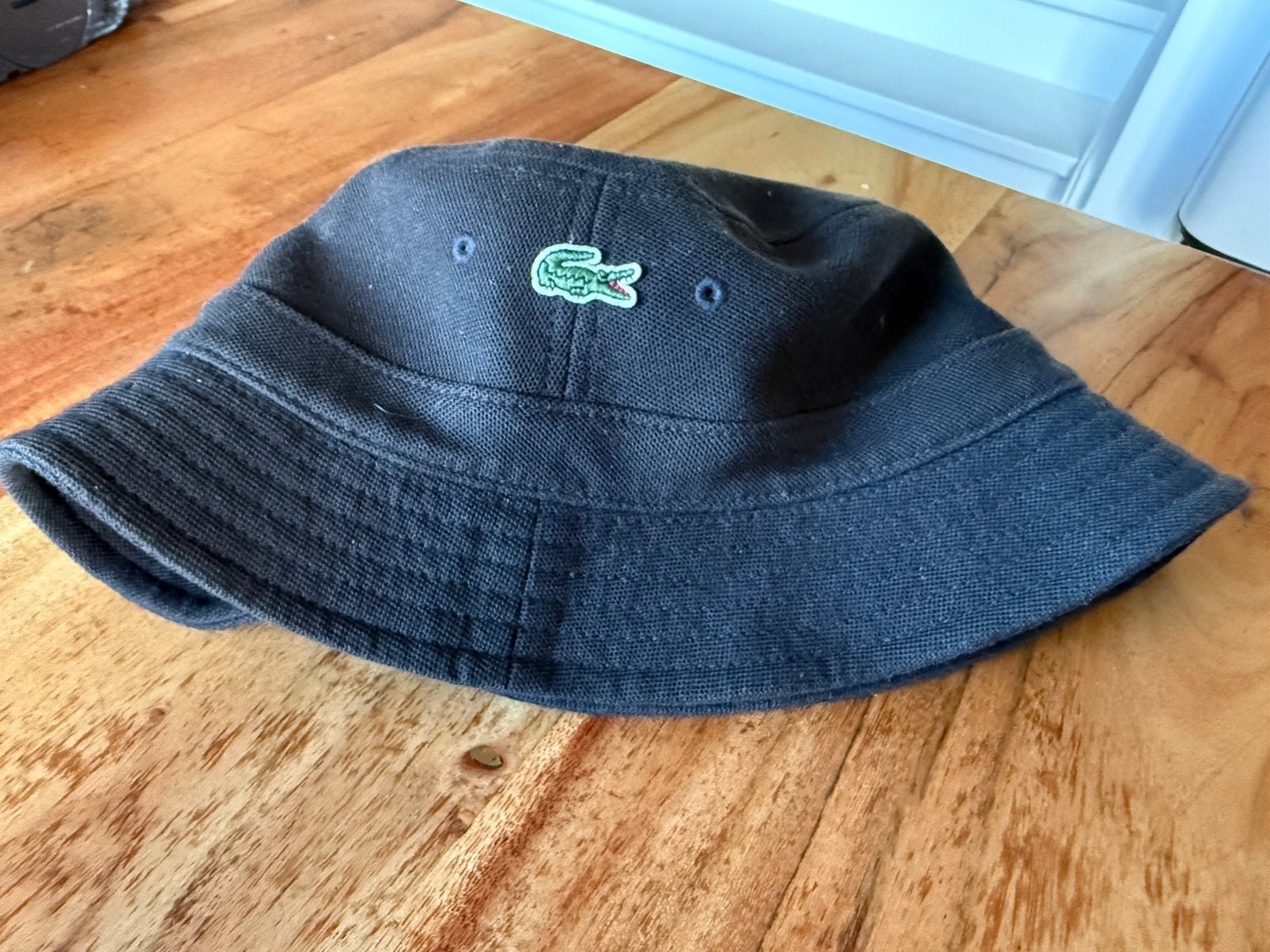 Lacoste bucket hat - vissershoedje, Ophalen of Verzenden, Zo goed als nieuw