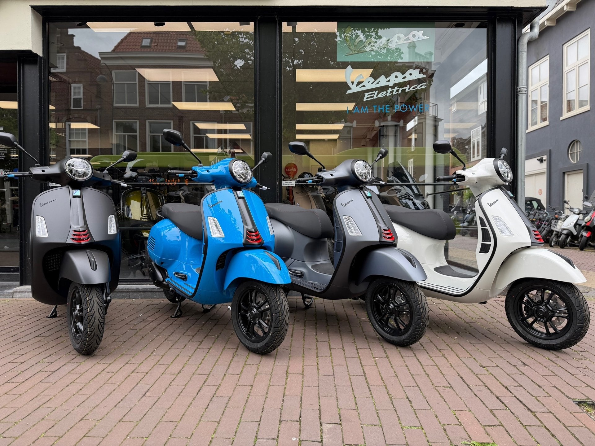 Vespa GTS 310 Super Sport MY 2026 HPE EURO5+ | 4 JAAR FABRIE, Scooter, 310 cc, Vespa, Viale Rinaldo Piaggio
56025  Pontedera, IT