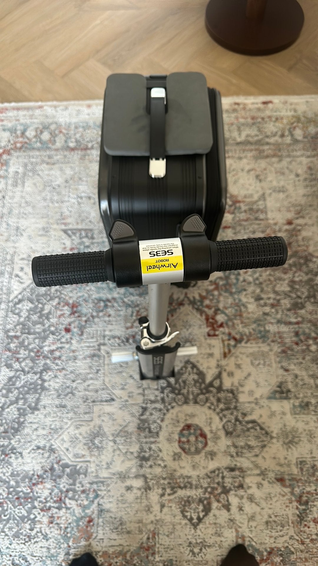 Airwheel SE35 rijdbare bagage, Ophalen of Verzenden, Zo goed als nieuw, Hard kunststof, Minder dan 50 cm