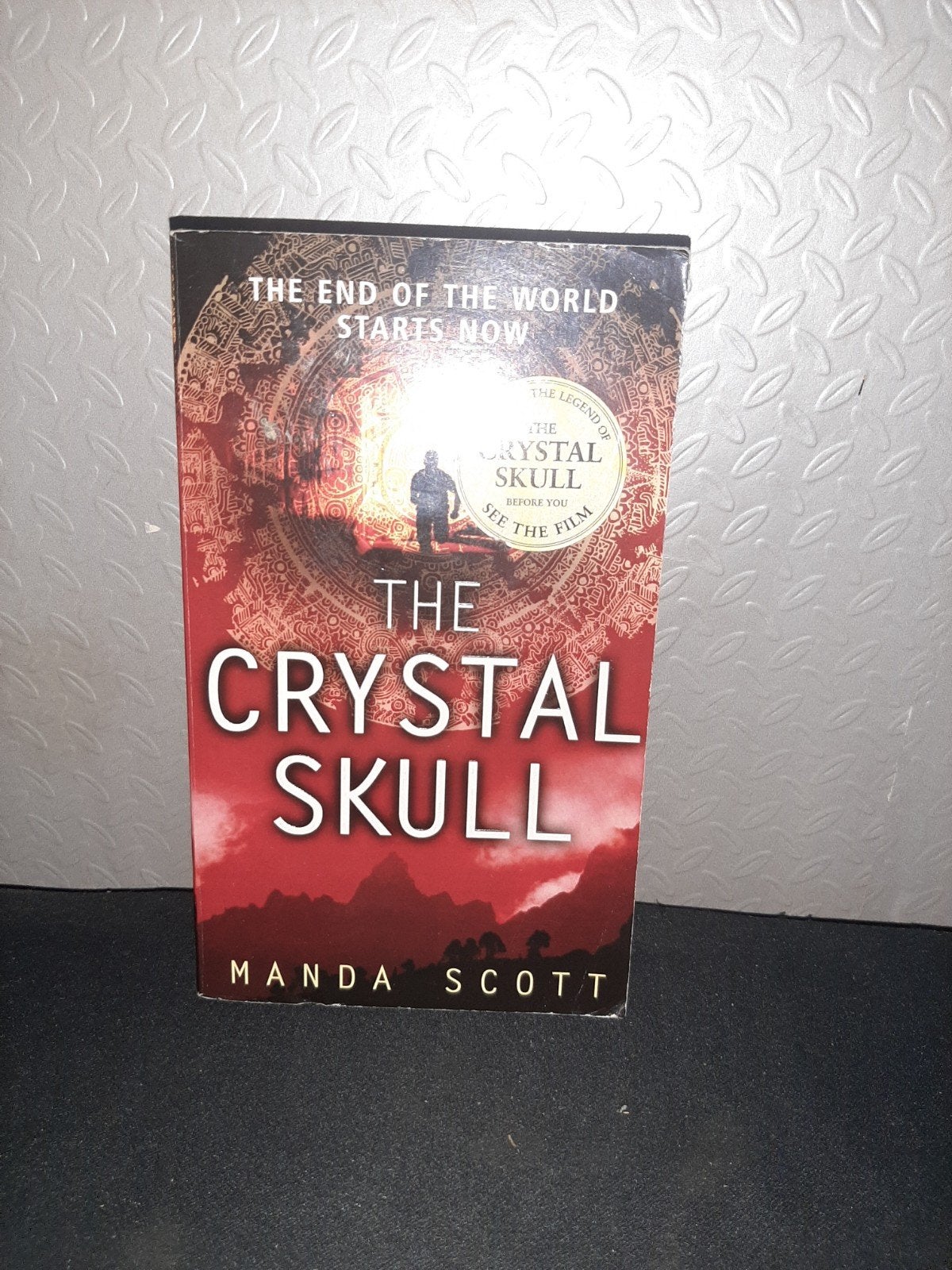 The Crystal Skull - Manda Scott (Engels), Boeken, Ophalen of Verzenden, Gelezen, Manda Scott, Europa overig