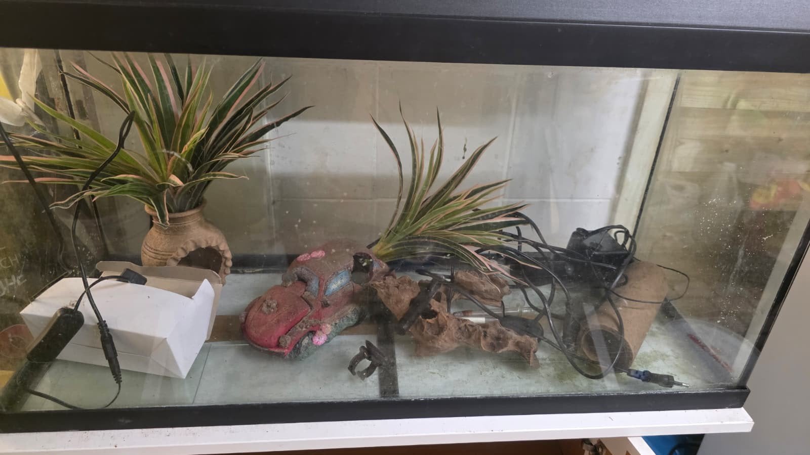 Aquarium met kastje en toebehoren (zoetwater, Dieren en Toebehoren, Ophalen, Gebruikt, Leeg aquarium