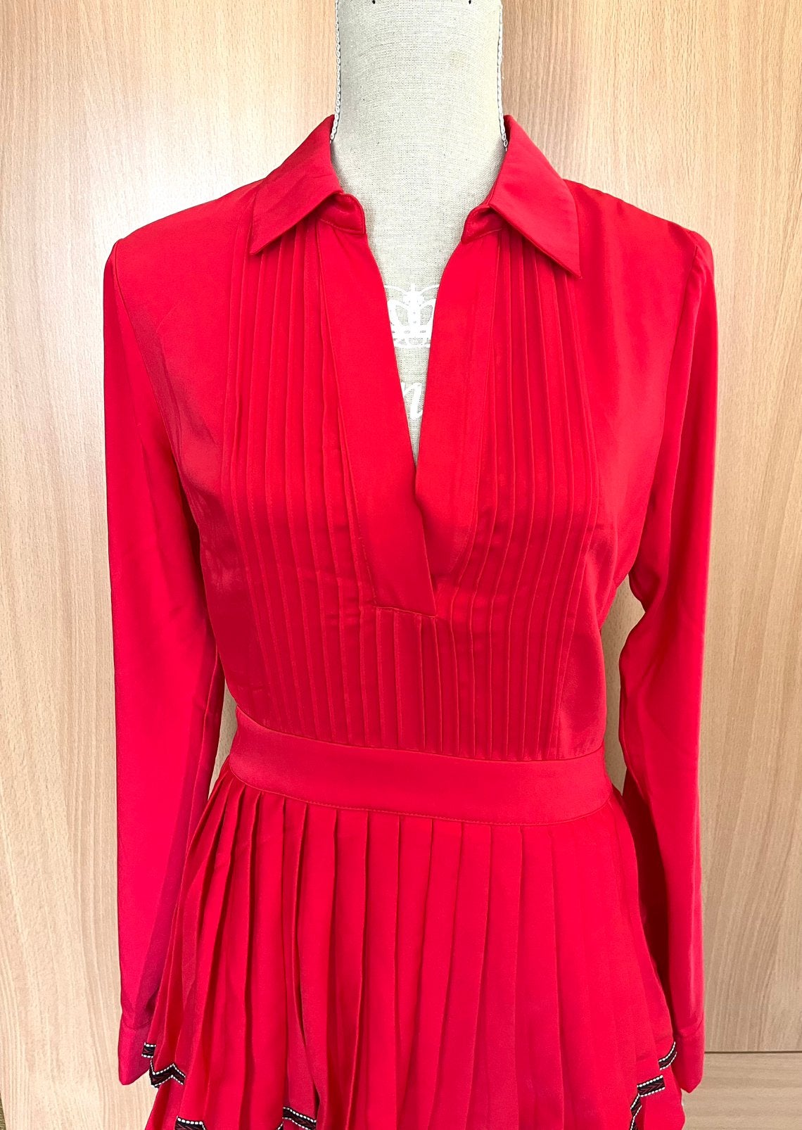 Nikkie rode jurk maat 36(v), Kleding | Dames, Jurken, Ophalen of Verzenden, Zo goed als nieuw, Maat 36 (S), Boven de knie