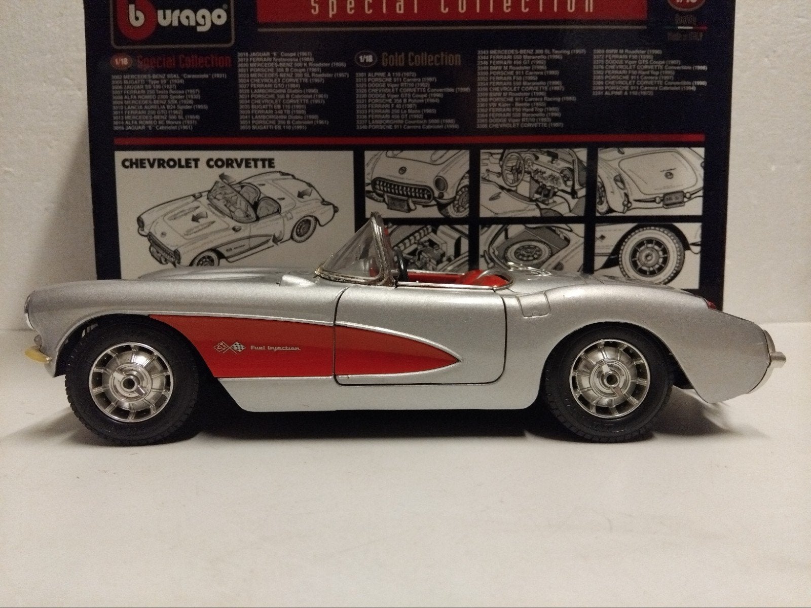 Chevrolet Corvette C1 silver / red Bburago metal 1:18 KRD, Ophalen of Verzenden, Zo goed als nieuw, Auto, Bburago