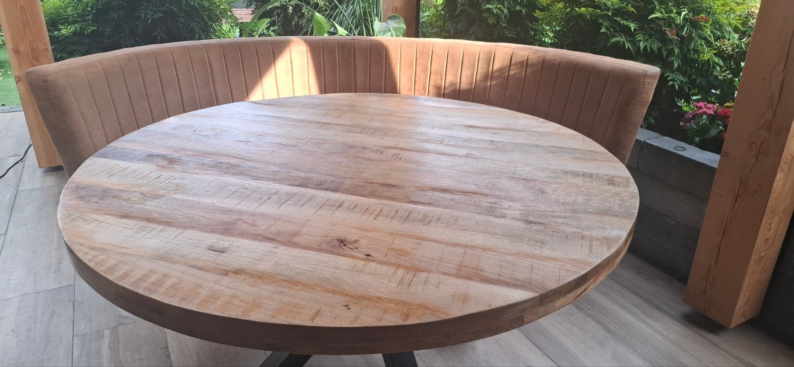 Stijlvolle Halfronde Bank met Tafel - 150 doorsnede, Ophalen, Zo goed als nieuw, Hout, Modern, Robuust