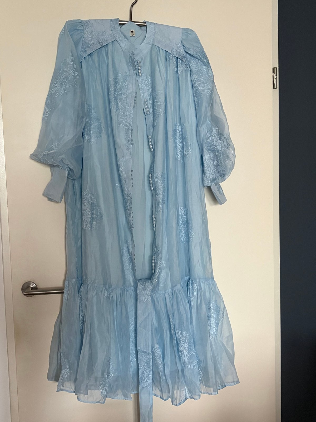 Lichtblauwe maxi jurk met borduursels, Blauw, Maat 46/48 (XL) of groter, Ophalen of Verzenden, Zo goed als nieuw