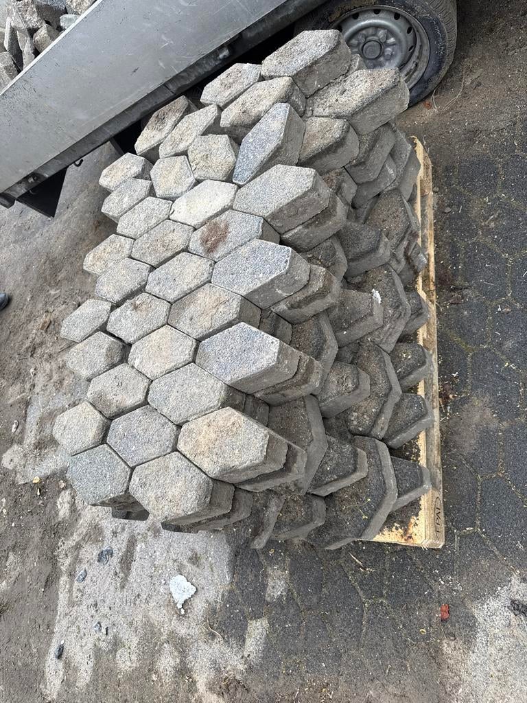 Zeshoekige betontegels, Tuin en Terras, Gebruikt, Ophalen of Verzenden, Minder dan 5 m², Beton