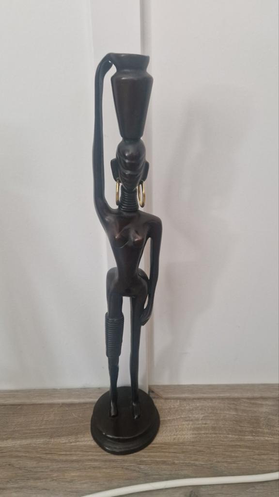 Beeldje uit Sumatra een vrouw met kruik, gekocht op Sumatra, Antiek en Kunst, Ophalen