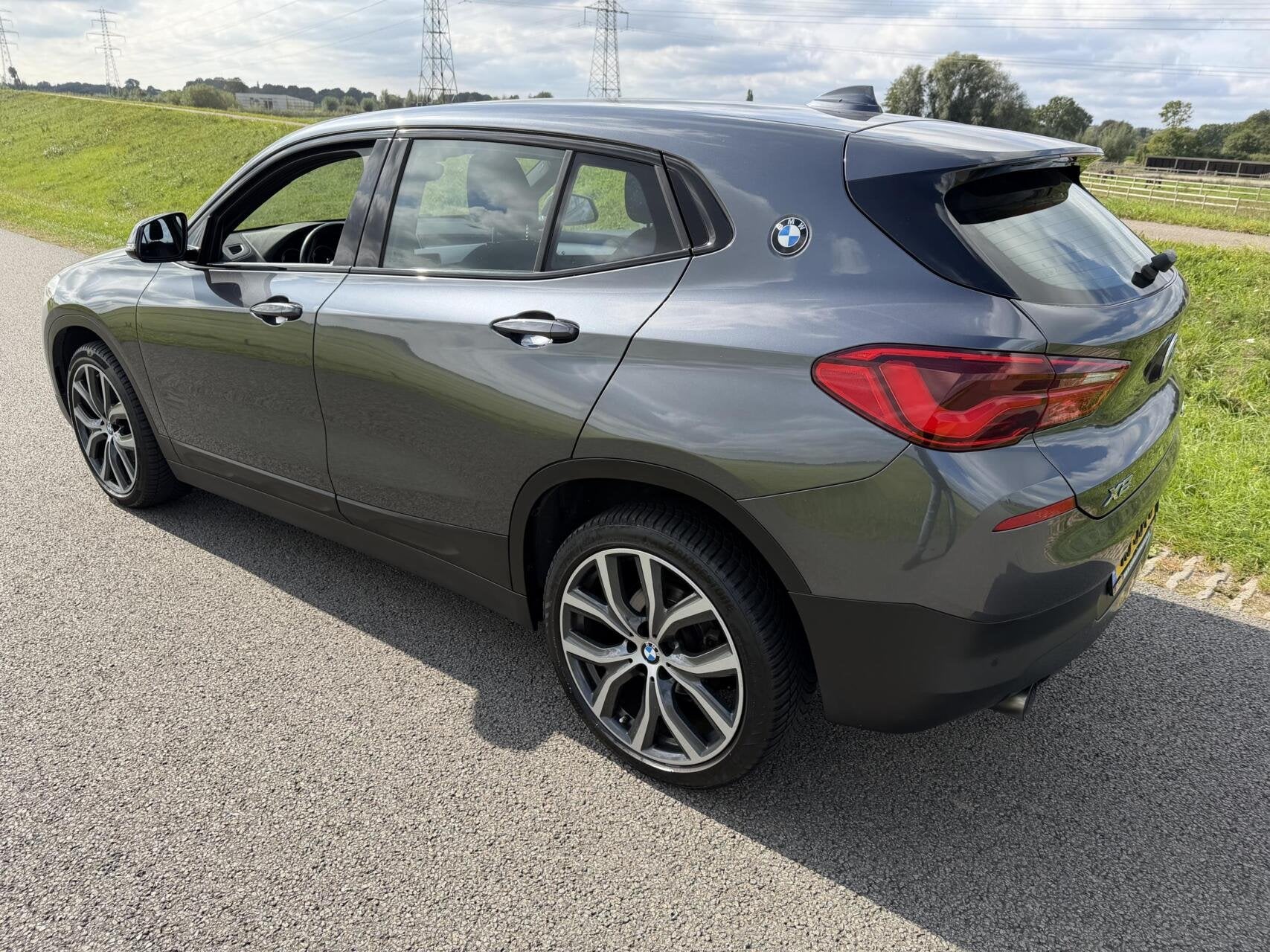 BMW X2 sDrive18i autom led clima navi cruise lmv 104,410km, Gebruikt, Euro 6, Met garantie (alle), Automatische klimaatregeling