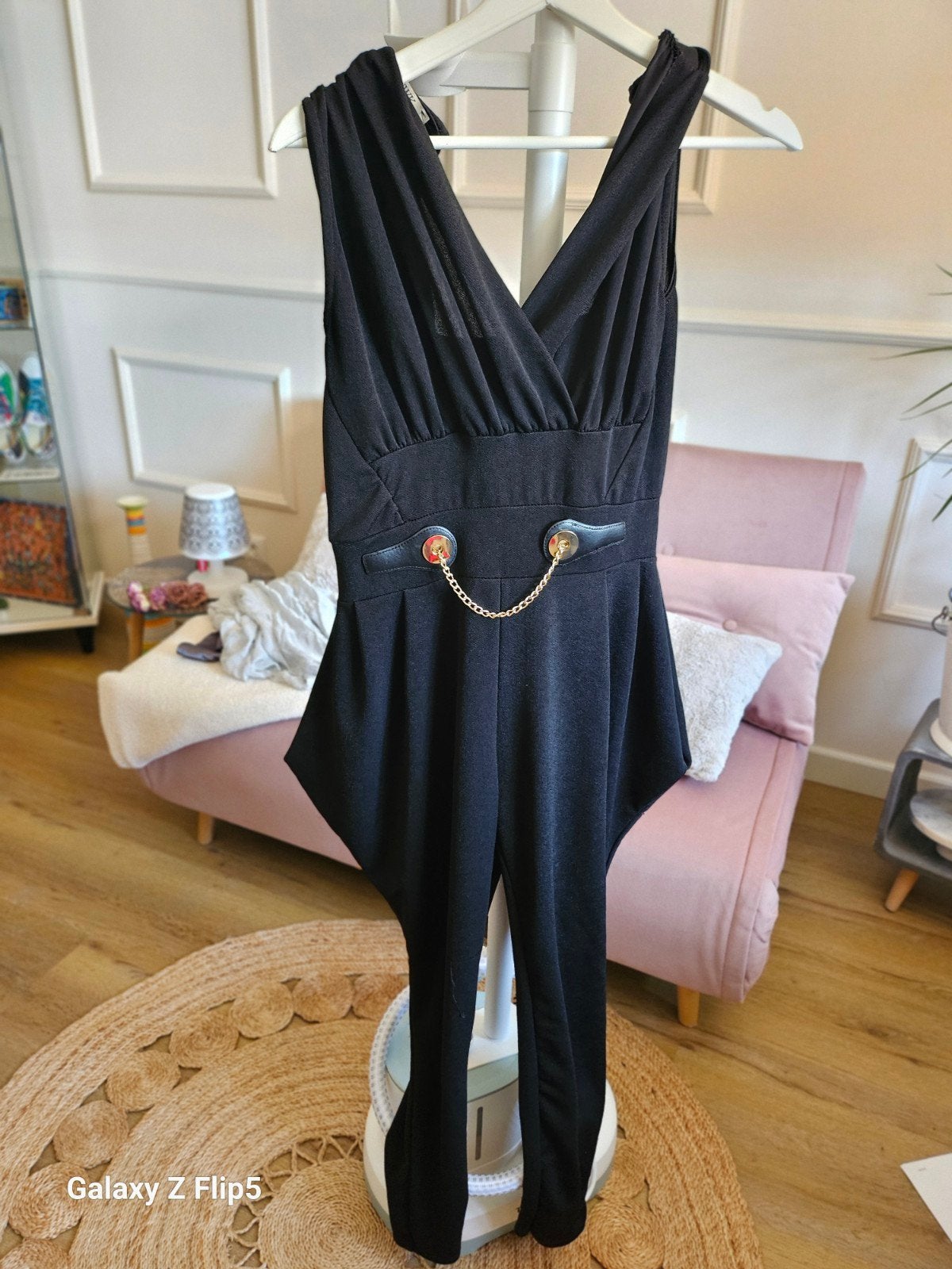 Elegante Zomer Jumpsuit met Gouden Details, Maat 38/40 (M), Zwart, Ophalen of Verzenden, Zo goed als nieuw