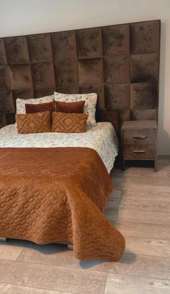 Complete slaspkamer met twee nachtkastjes moet nu weg!, Ophalen, Zo goed als nieuw, Tweepersoons