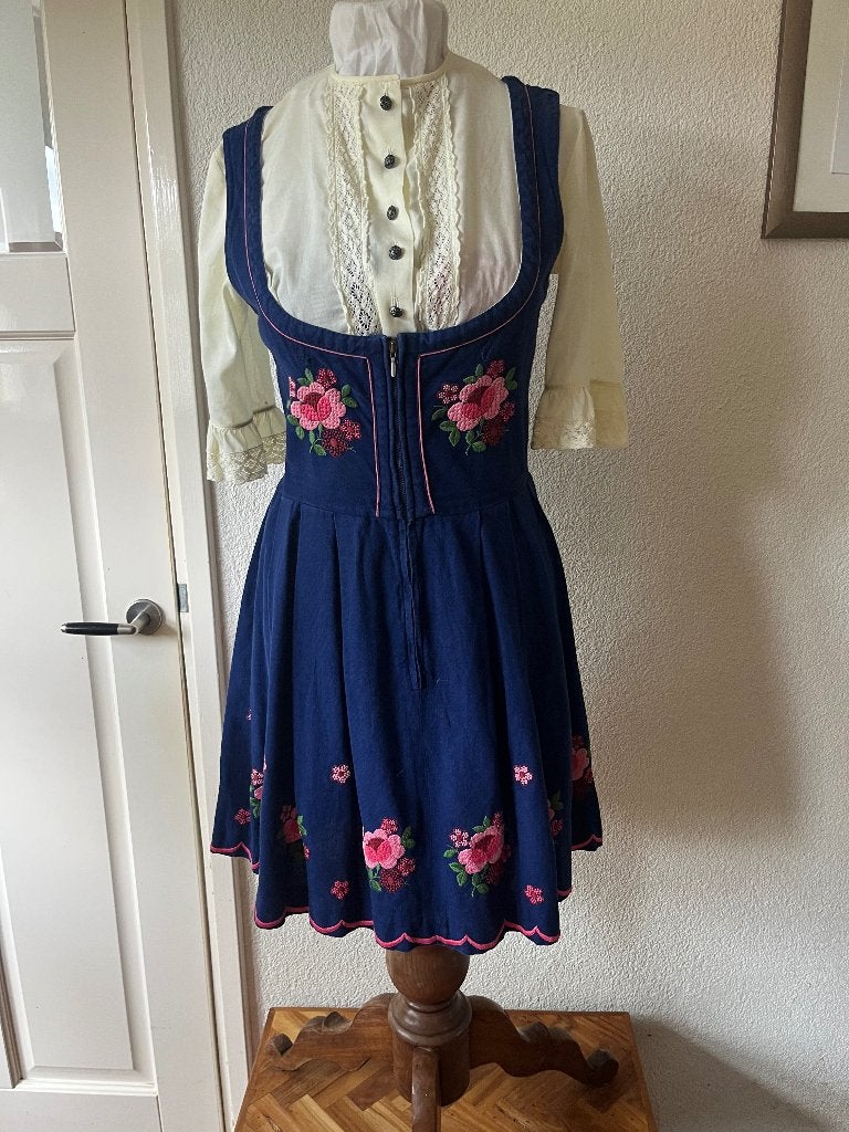 Mooie Vintage Dirndl Heller Salzburger Trachten mt 36 nr 89, Ophalen of Verzenden, Overige thema's, Heller, Kleding