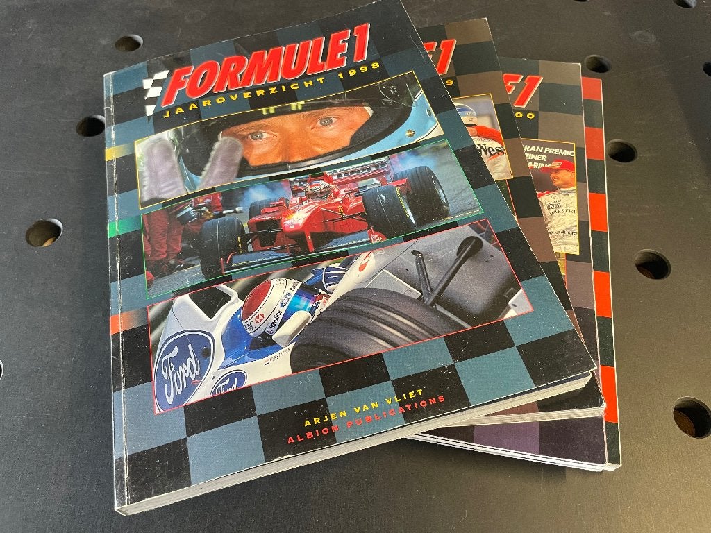 Formule 1 Jaaroverzicht Boeken – 1998 t/m 2001, Diverse auteurs, Ophalen of Verzenden, Zo goed als nieuw, Overige merken