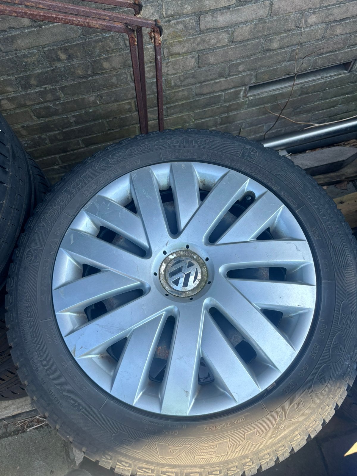 205/55r16 94v, Auto diversen, Wieldoppen, Ophalen, Zo goed als nieuw