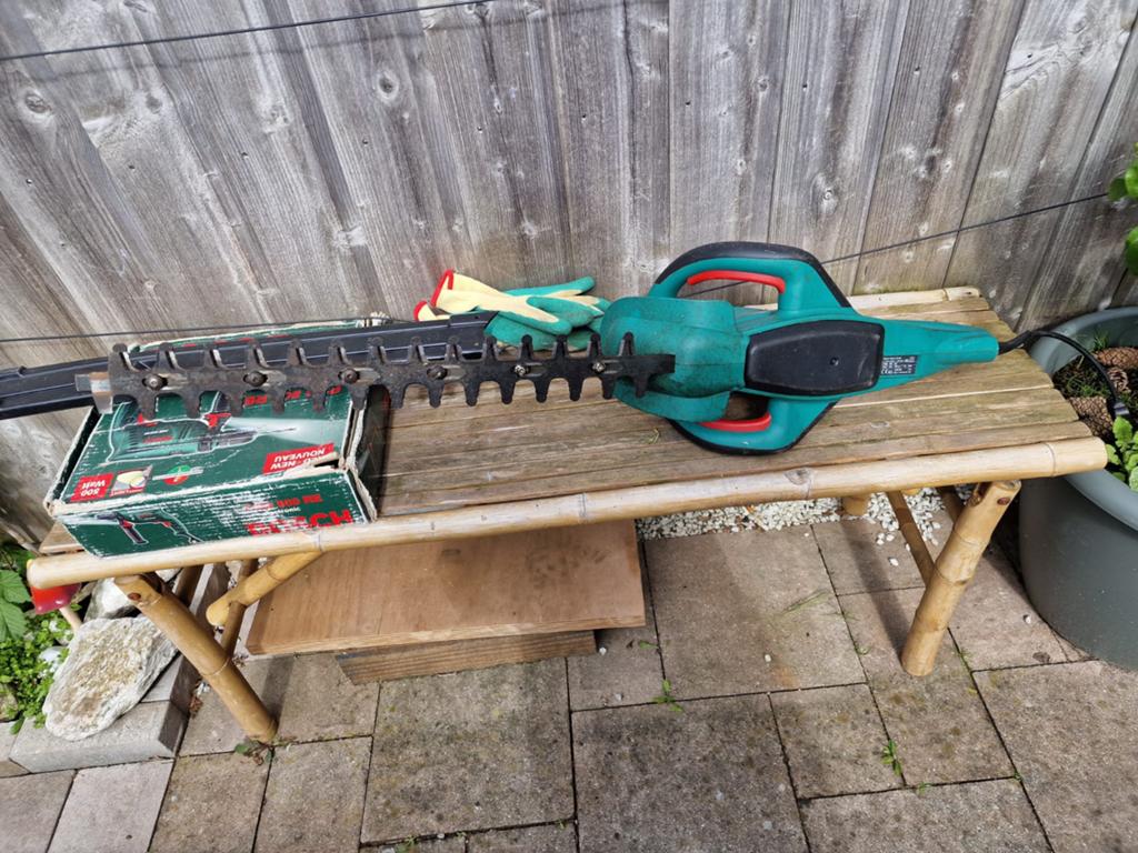 Bosch heggenschaar, Ophalen, Gebruikt, Elektrisch