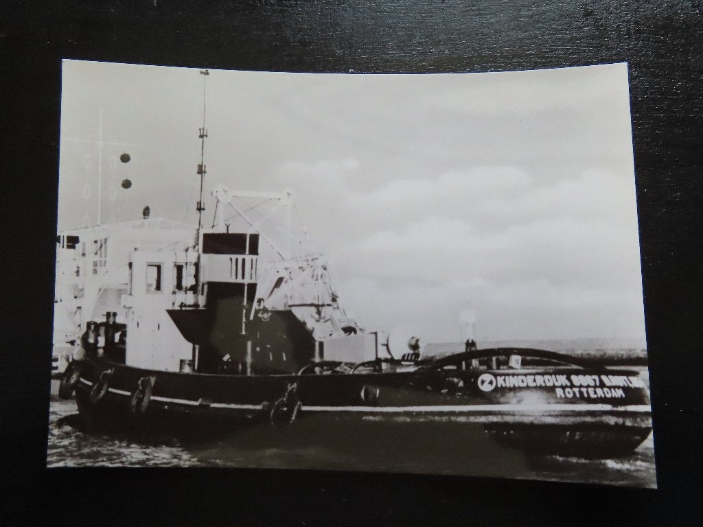 ansichtkaart sleepboot "Kinderdijk" Smit & co, Verzamelen, Scheepvaart, Ophalen of Verzenden, Gebruikt, Motorboot, Kaart, Foto of Prent