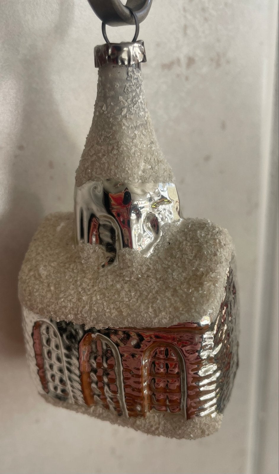 Kerstbal ‘kerkje’ vintage, Ophalen, Zo goed als nieuw