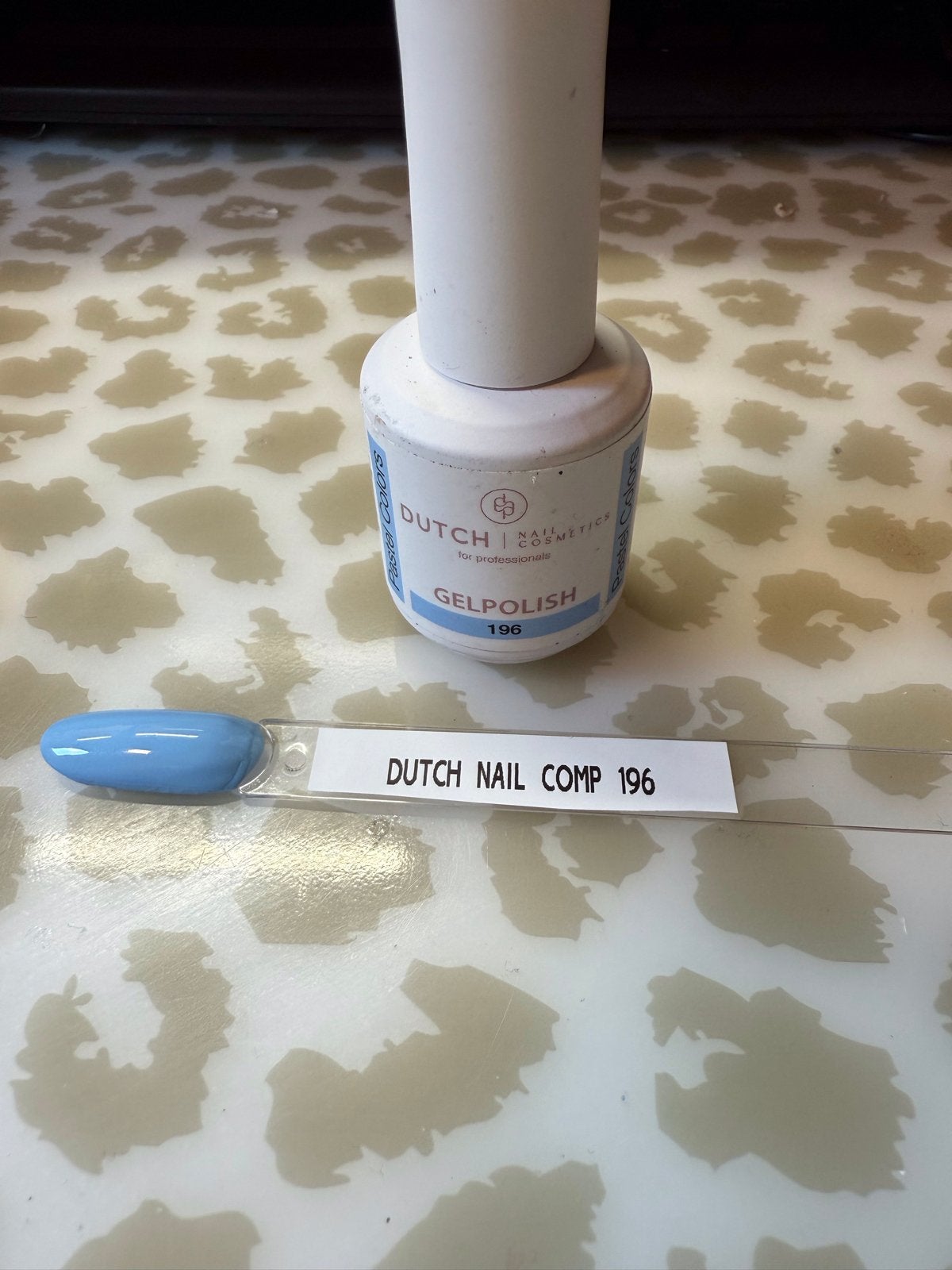 Dutch Nail Cosmetics Gelpolish 196 Pastel Blauw, Blauw, Ophalen of Verzenden, Zo goed als nieuw, Handen en Nagels