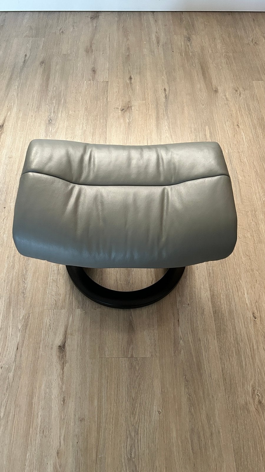 Stressless stoel met hocker, Ophalen, Gebruikt, Rechthoekig, Leer