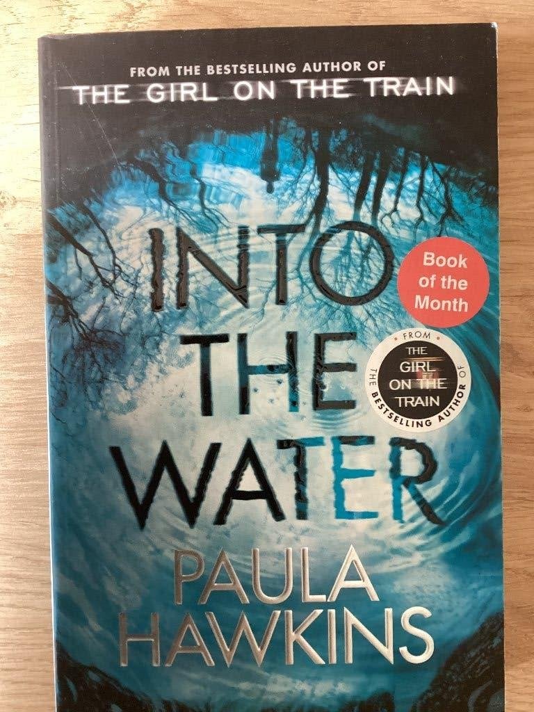 Paula hawkins into the water engels talig, Ophalen, Zo goed als nieuw