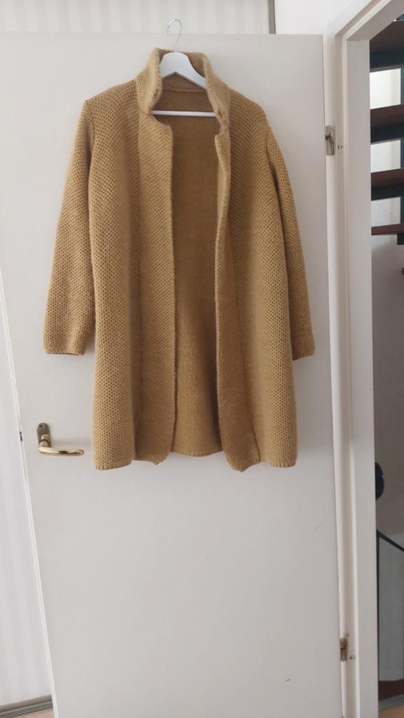 Mooie gebreide mohair/wol acryl vest in, Ophalen, Geel, Zo goed als nieuw, WAGDIFICO S.Z.88 SRL