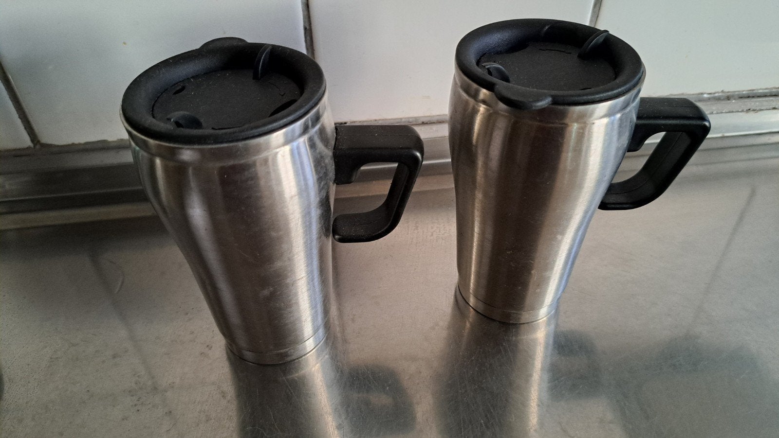 Thermos koffiebekers, Ophalen, Campingstoel