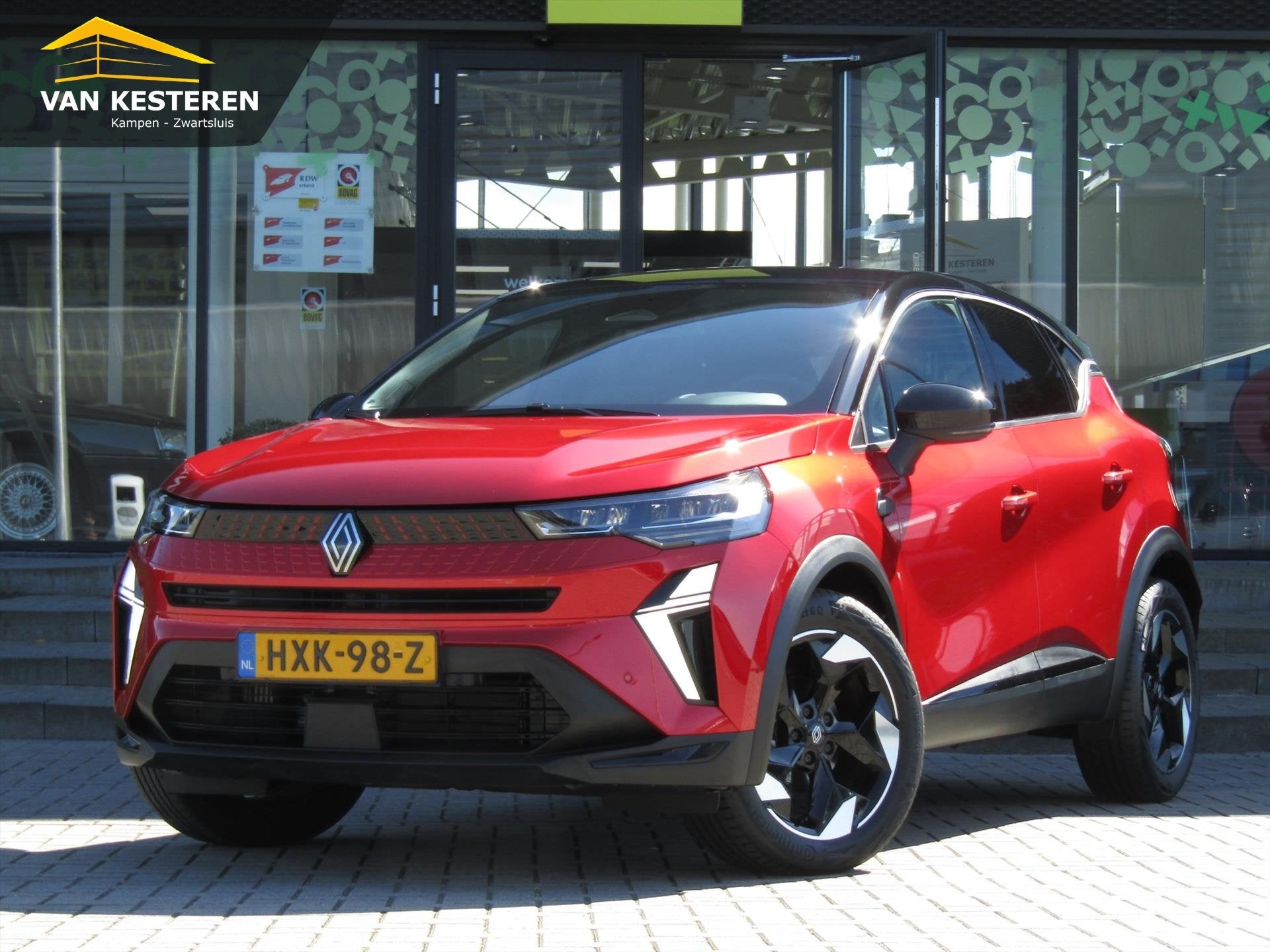 RENAULT Captur TCe 90pk Techno / Navigatie / Camera / Stuur-