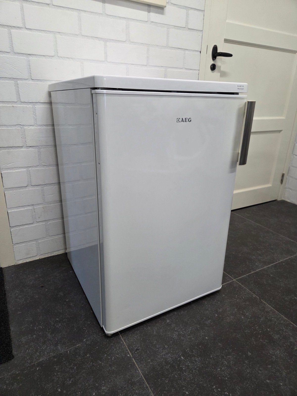 AEG TT160C Tafelmodel Koelkast - Prima Staat, 150 tot 200 liter, 45 tot 60 cm, Ophalen, 85 tot 120 cm