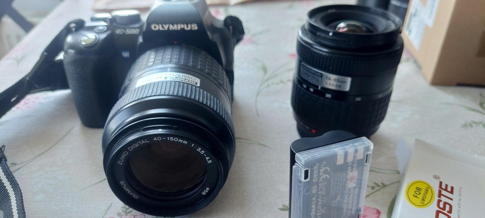 Olympus E-500 + twee lenzen, Kodak CCD = 35mm analog kleuren, Audio, Tv en Foto, Fotocamera's Digitaal, 8 megapixels, Gebruikt