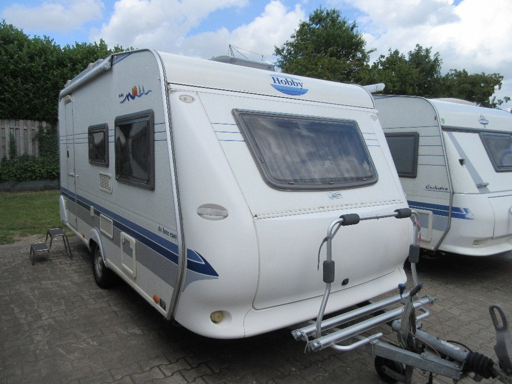 caravan, Hobby deLuxeEasy440, Vast bed, Standaardzit, Hobby, 750 - 1000 kg