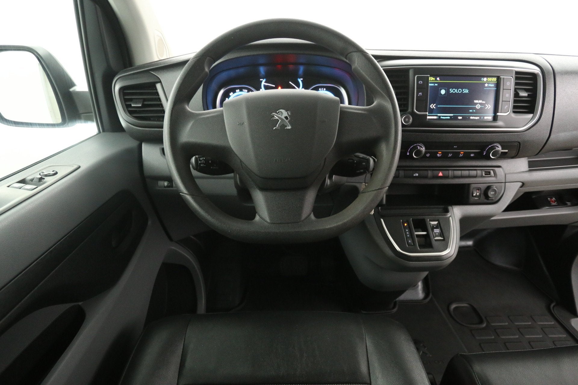 Peugeot e-Expert 75 kWh L2H1 | Snelladen | SOH 91% | Airco |, Automaat, 136 pk, Gebruikt, Lichtsensor