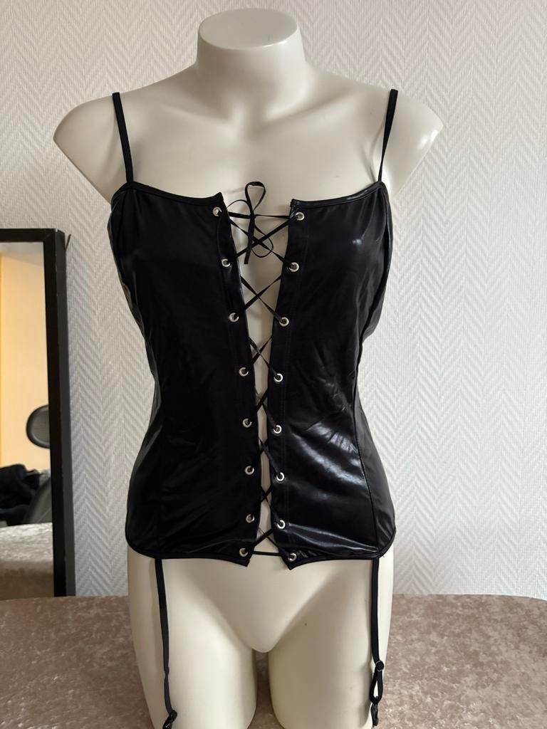 Topje maat M, Kleding | Dames, Ondergoed en Lingerie, Ophalen of Verzenden, Zwart, Body of Korset