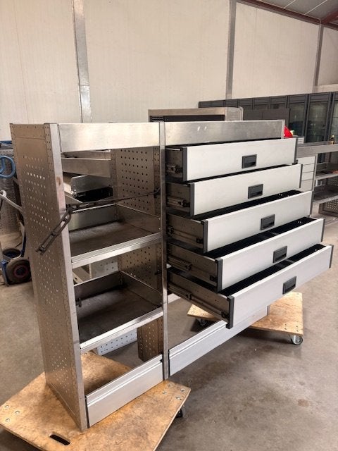 Aluca (1202) L 150 B 42 H 135 € 949, Ophalen, Zo goed als nieuw, Laaiiin, Info@laaiin.nl